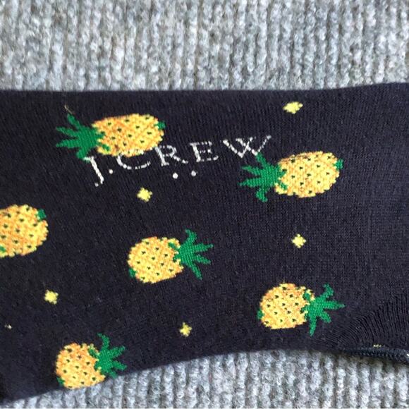 J.Crew Women's Ankle Pineapple Print No Show Socks - Picture 2 of 12